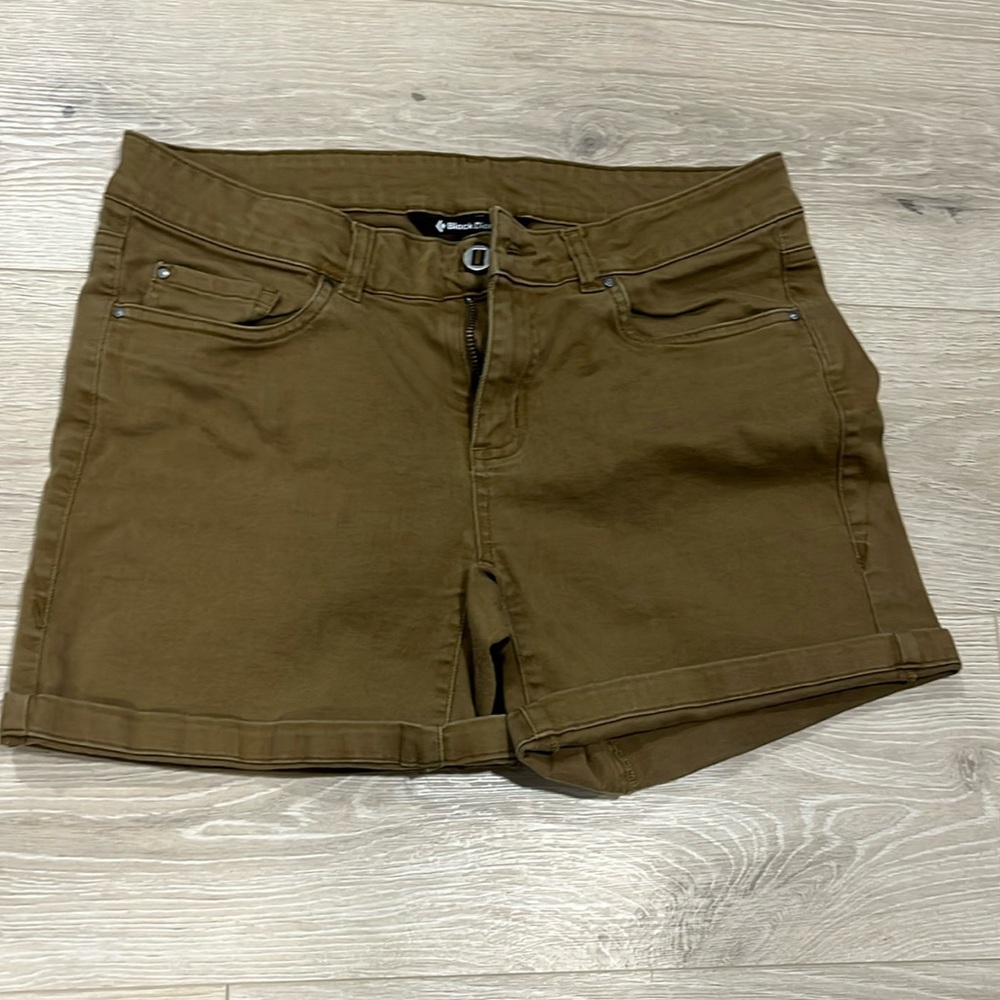 Black diamond shorts